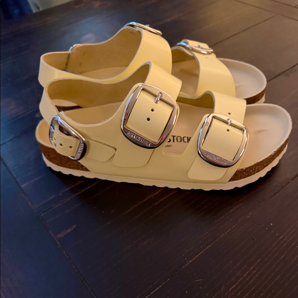 Birkenstocks size 39,